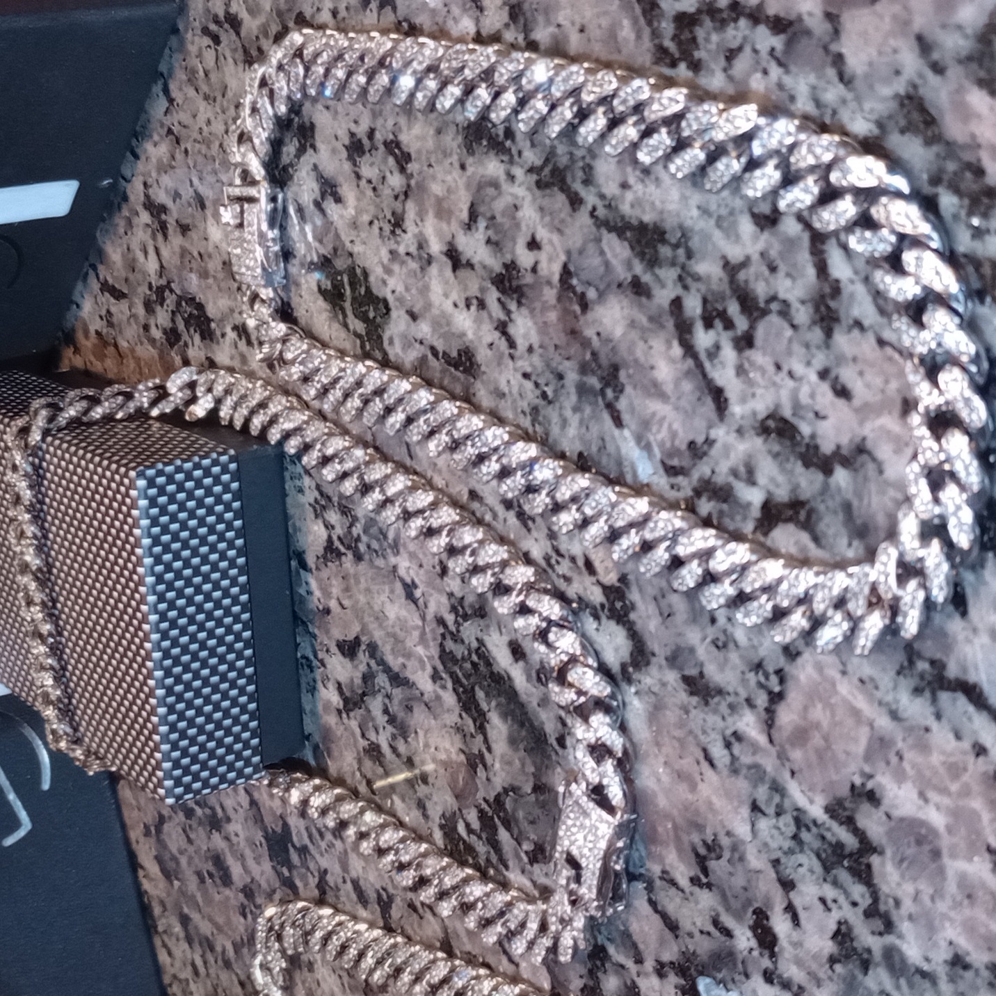 One . Short 18" Chain Australian Prototypes. Real Lab Diamonds Vvs Clarity & Gol